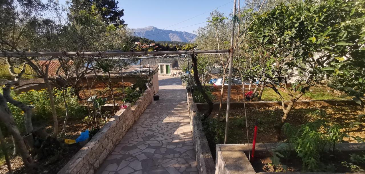 Big House For 14 People In Centre Of Lumbarda Exterior foto