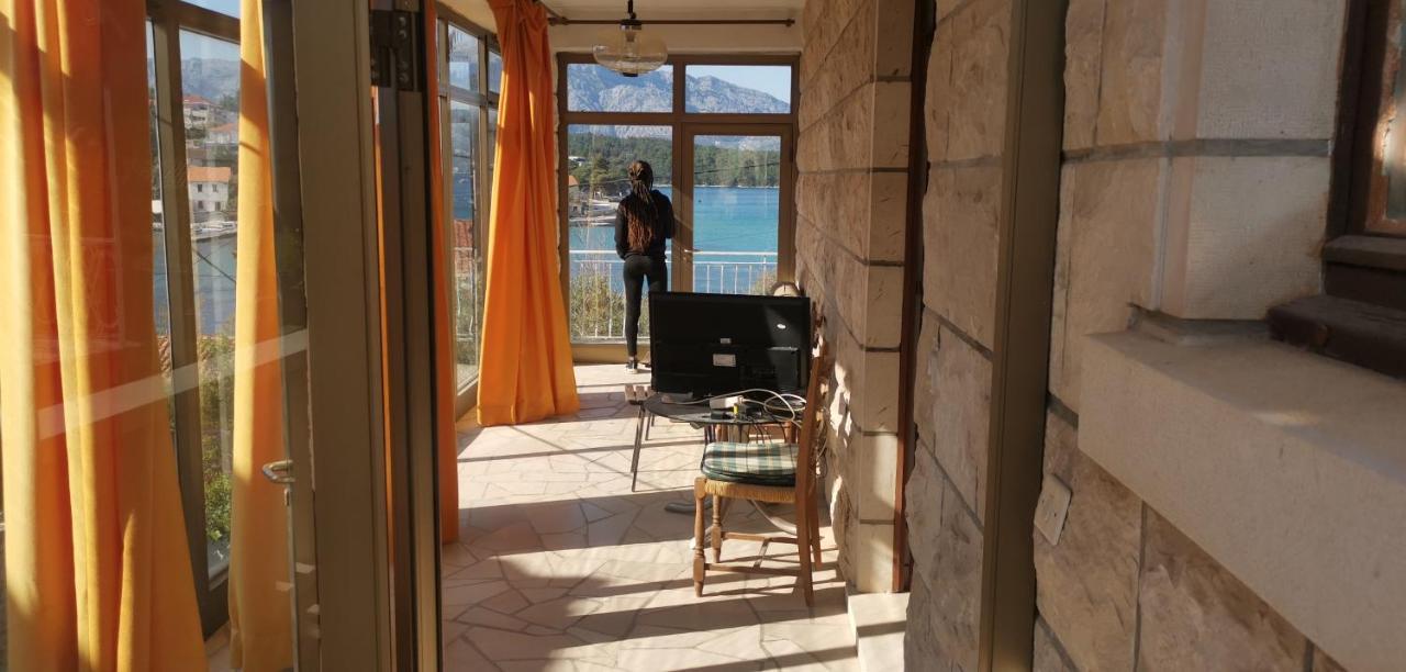 Big House For 14 People In Centre Of Lumbarda Exterior foto