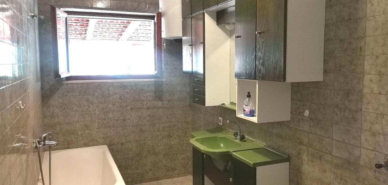 Big House For 14 People In Centre Of Lumbarda Exterior foto